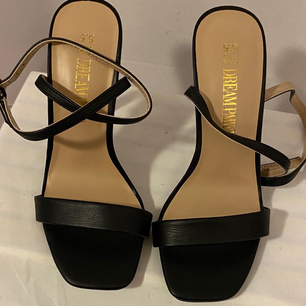 Dream Pairs Black Strappy Heels